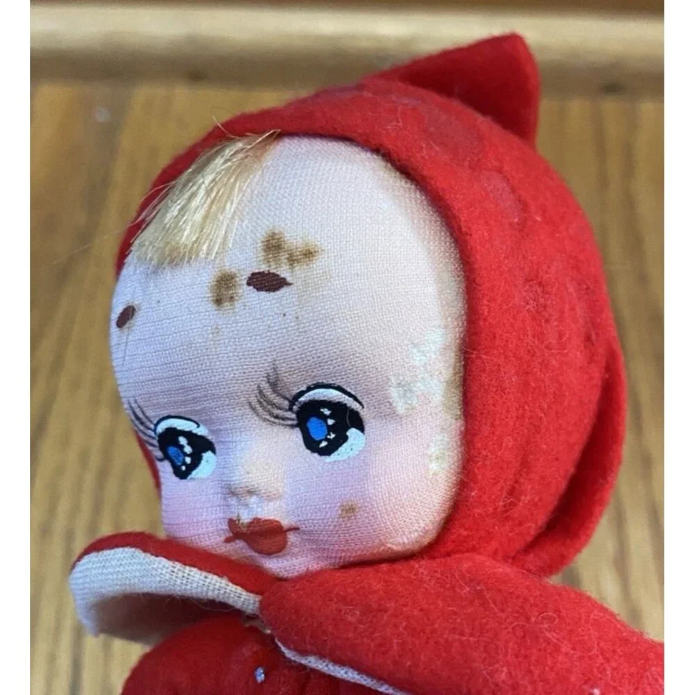 Vintage Christmas Stockinette Pixie Shelf Sitter Figure Red Felt Snowsuit Japan